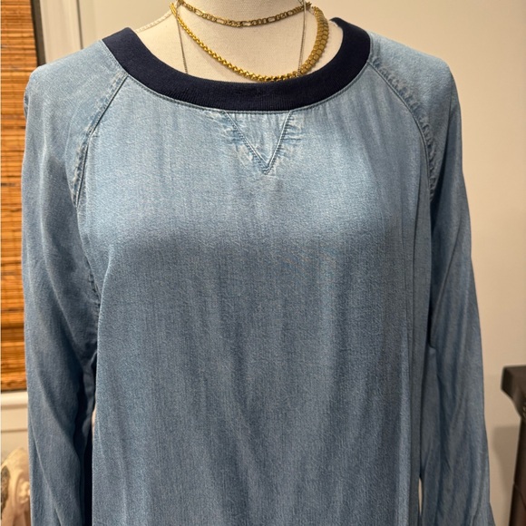 American Eagle Denim Blue Women's Top - Picture 2 of 8
